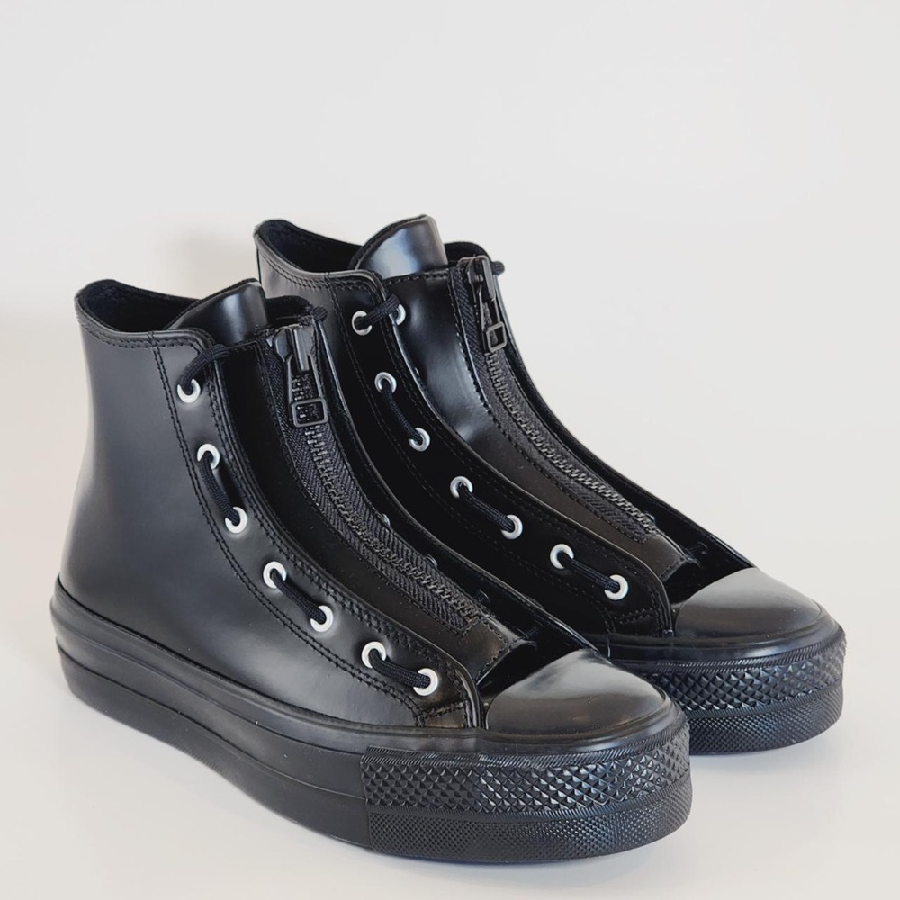Converse Black Leather Platform Sneakers With Zipper details (7.5 W) New